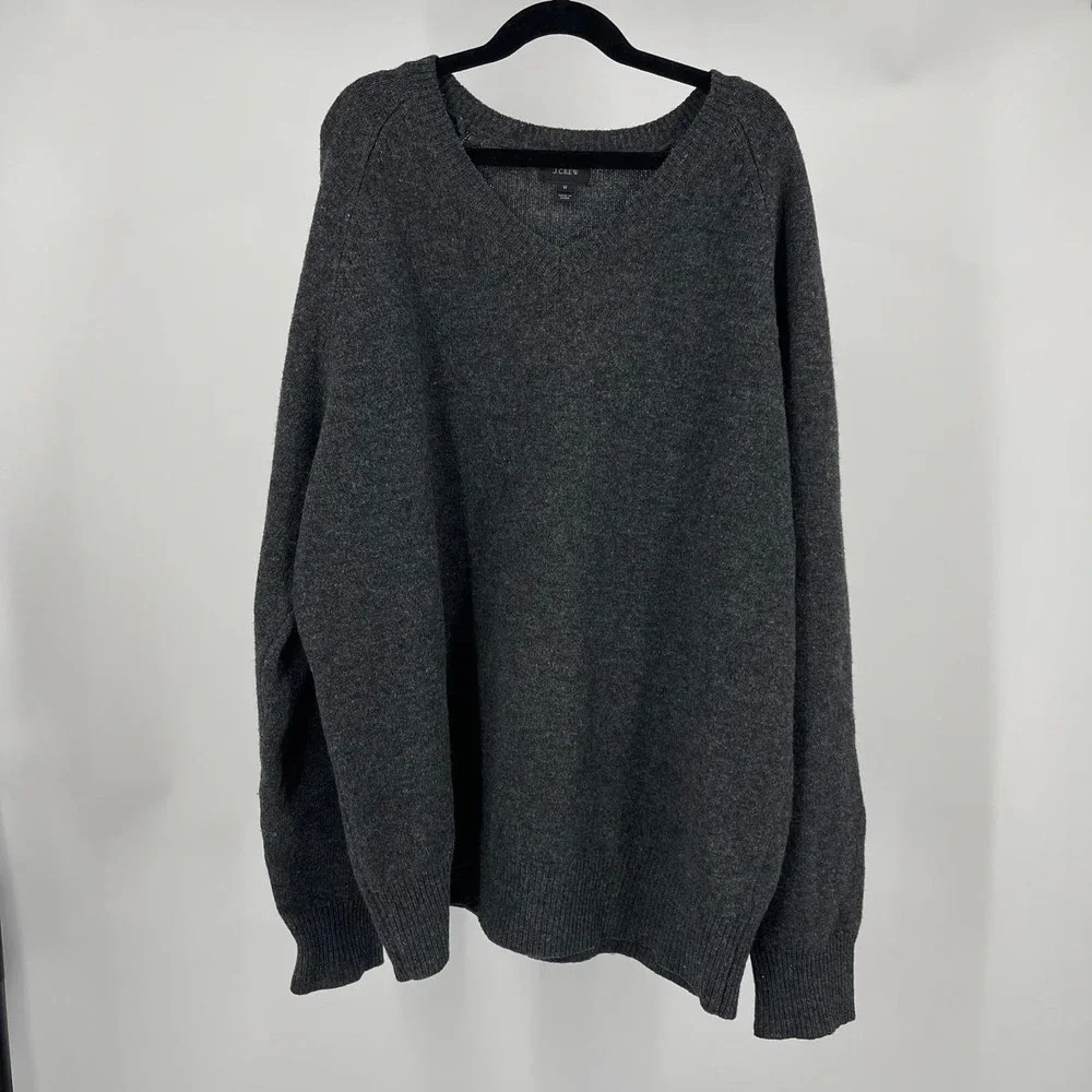 J Crew Men's Lambswool Wool Sweater V Neck Quiet Luxury Minimalist Fisherman M